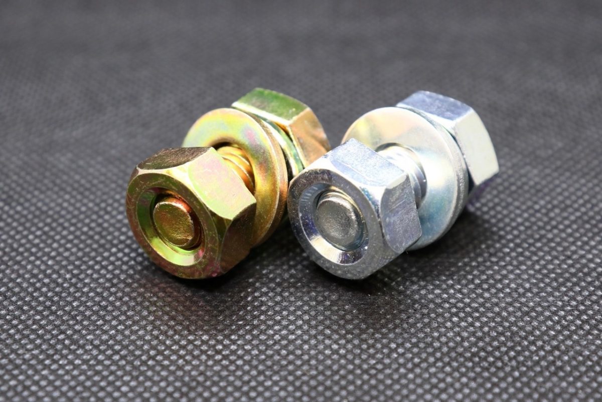 ネジの豆知識 表面処理 電気メッキ（めっき） オノウエ株式会社