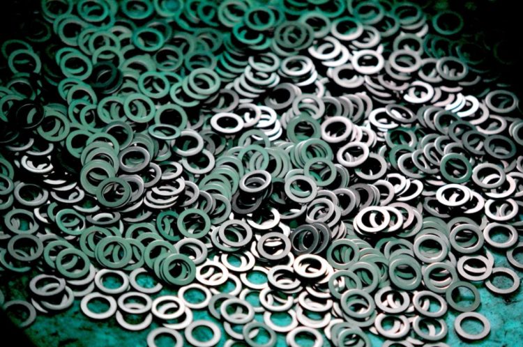 ワイアット,大量生産,ねじ,ボルト,ナット