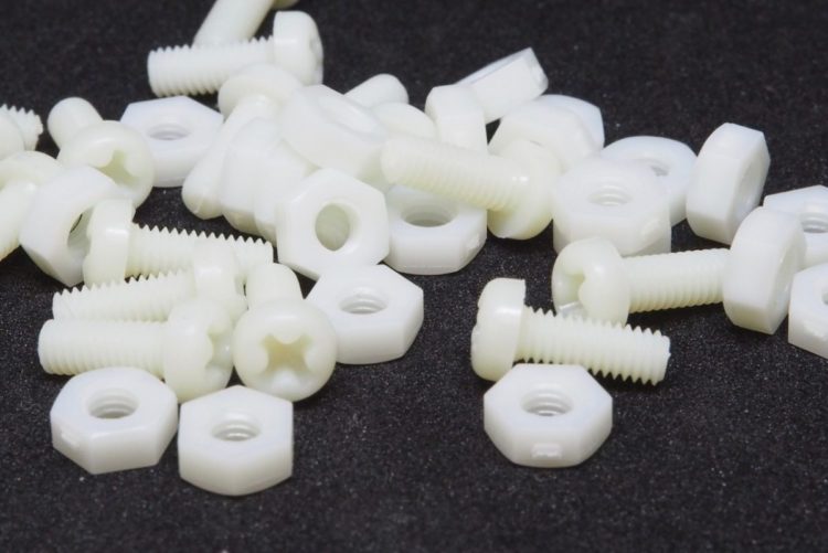 オノウエ,長崎,プラスチック,ねじ,ボルト,ナット